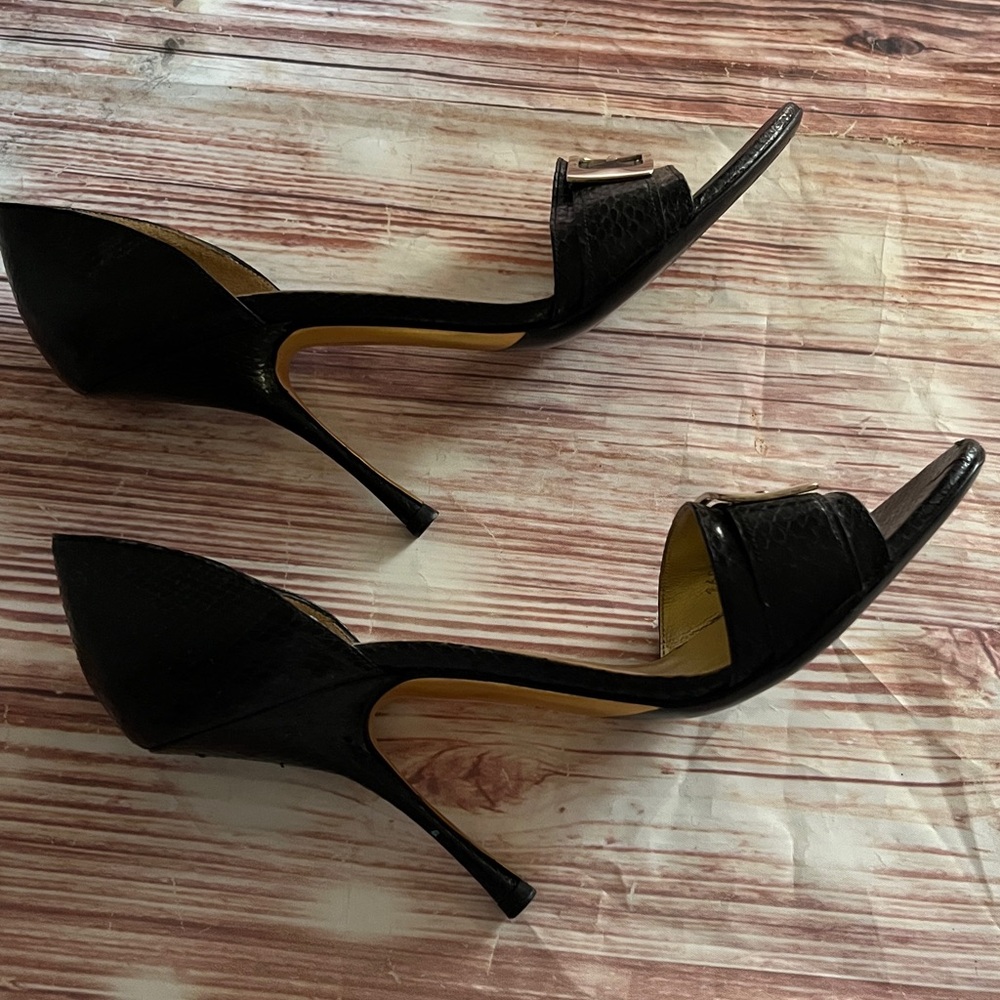 Gucci Black Lizzard Snakeskin Open Toe Heels with Gold Accent 8 1/2 B - Picture 5 of 14